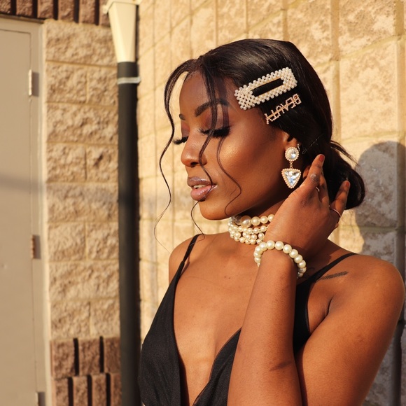 Makeup artist - Picture 12 of 16